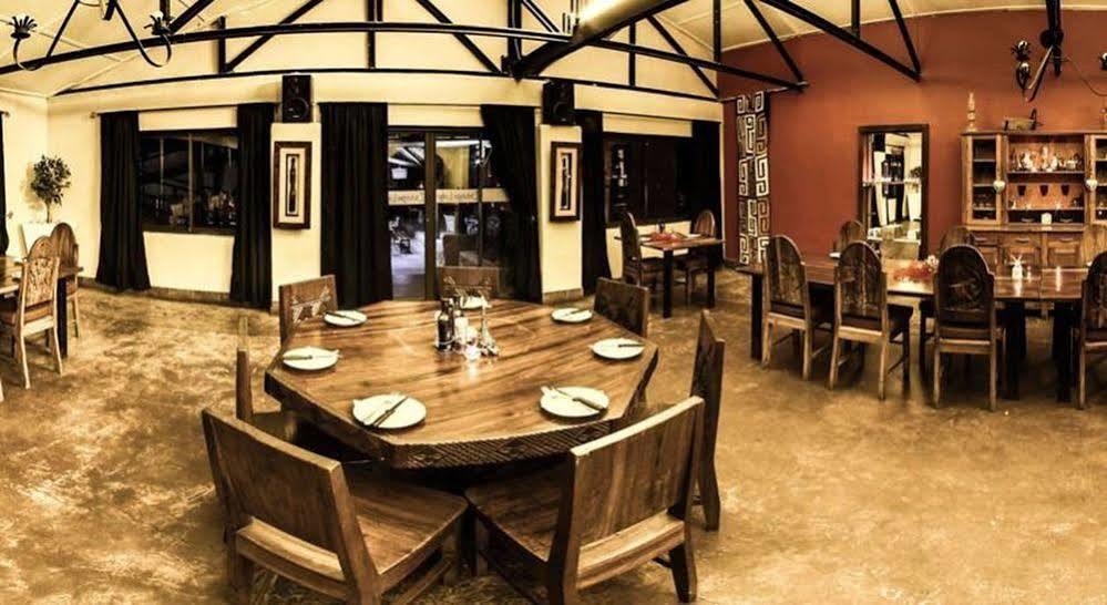 Etotongwe Lodge Outjo Exterior photo